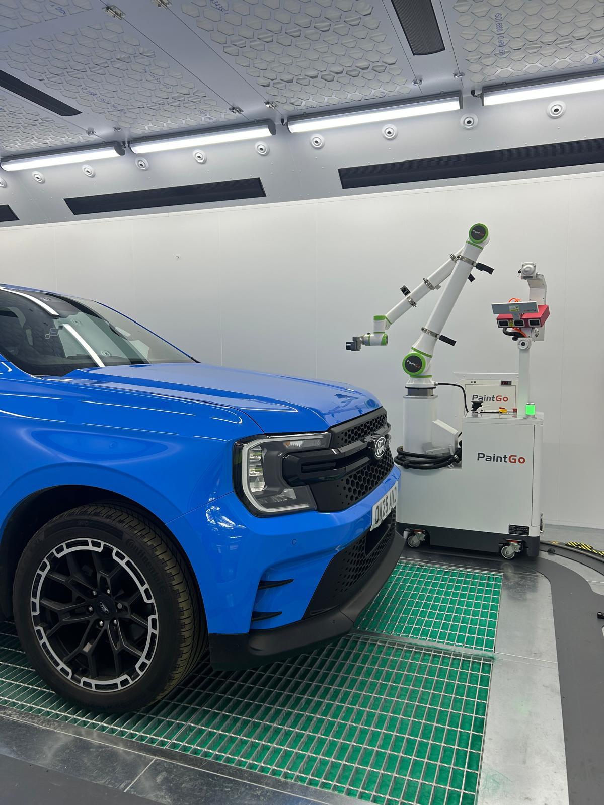 Zeus XR robot spray system close-up